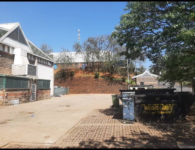 1,140M² WAREHOUSE TO LET IN WESTMEAD